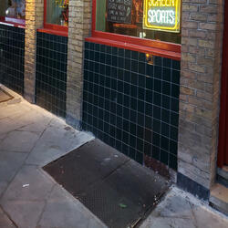 Holloway Vibes