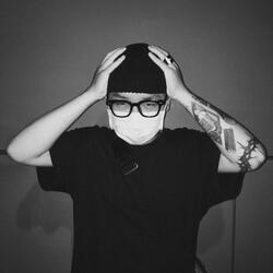 Thời gian nhẹ khâu vết thương anh (feat. Chjuljnh)