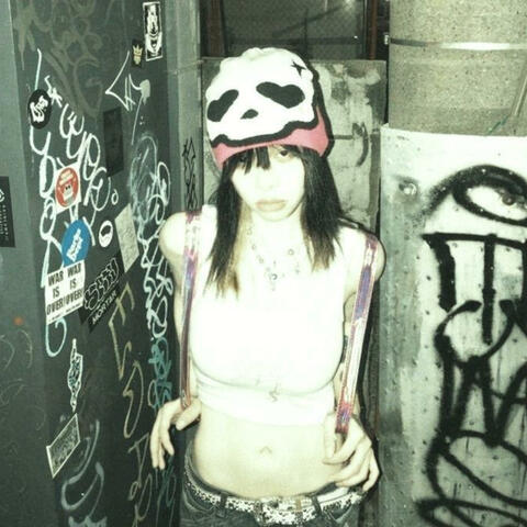 Shawty (feat. G1LL4-T33N)