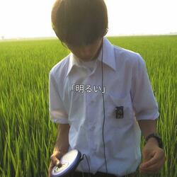 LUMINOUS (今月の少女)