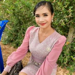 ปกวรเลือนกดูงๆ ផ្គរលាន់ក្តូងៗ - นก สายน้ำ សាយណាម