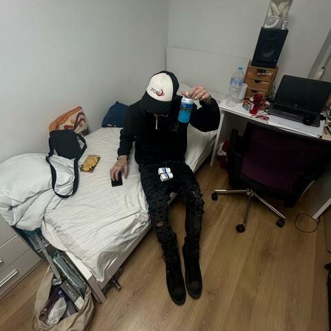 loreal moncler (feat. 2krazy4disworld )