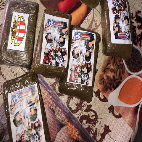 ESCOBAR (feat. EL LANDA)