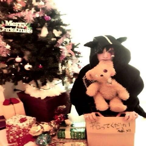 A Lovely Christmas (feat. h3artch3rades, sydney runner, zayok, yujin & golden)