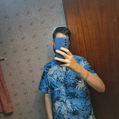 CUIDADO CON LAS PERSONAS QUE CONFIAS Y AMAS