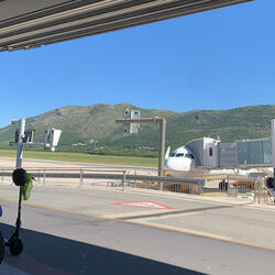 Pakko Lähtee Täält (feat. M26)