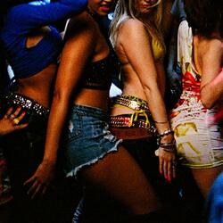 DUMM (feat. Cato, nebou, melle & emmamaelo)