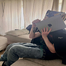 tha floor #mavrotherskickshit (izzymadeitt)