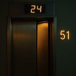 24. emelet 51-es ajtó