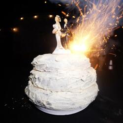 WEDDING CAKE