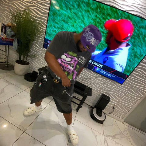 1008 Grams (feat. Ace Lotto)