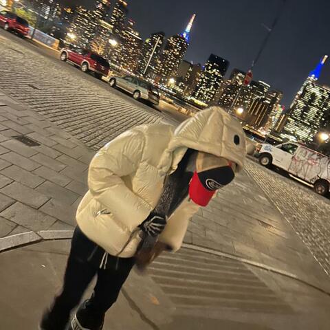 AIRPLANES (feat. SUAVE BXNDZ)