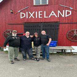 Dixieland (feat. Trond Gellein, Mona Gellein & Engaboss)