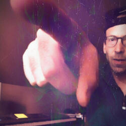 i command you to be the best (instrumental)