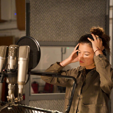 No Regrets (feat. SIENA)