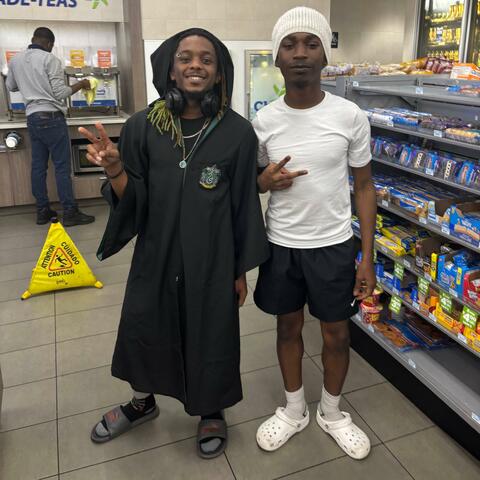This a shaking party