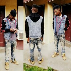 Applying Pressure (feat. Lottdollaz$ & ThatBoii De$tination)