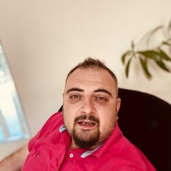 გამიღიმილე