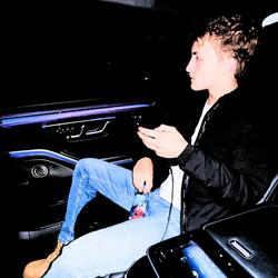 voguehos
