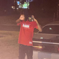 Overly In love (feat. Prod.ByTixxy)