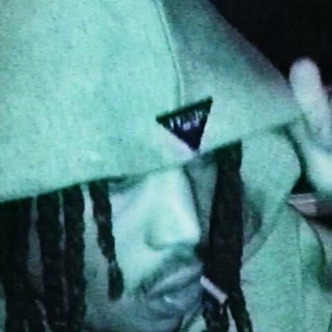 Ski (feat. DiorSantana)