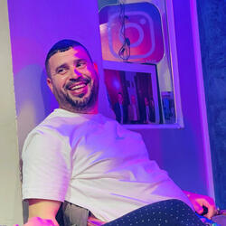 ڤستوني بكلما