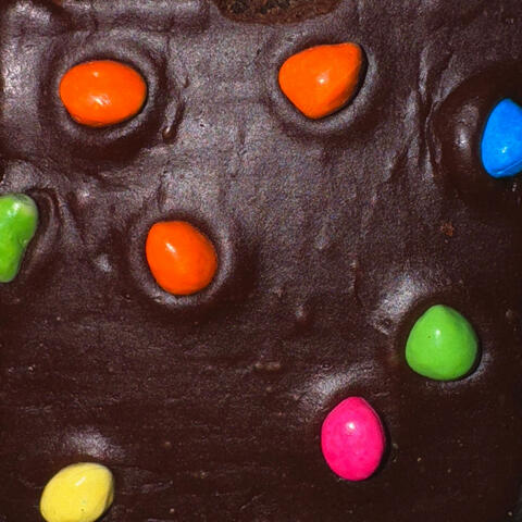 brownie (feat. STEELE)