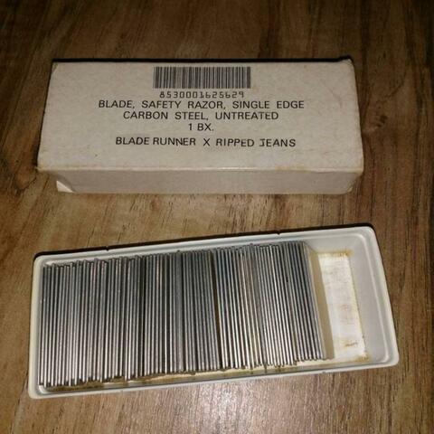 blade runner/ripped jeans