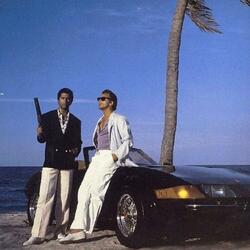 MIDNIGHT CLUB (feat. Vofse)