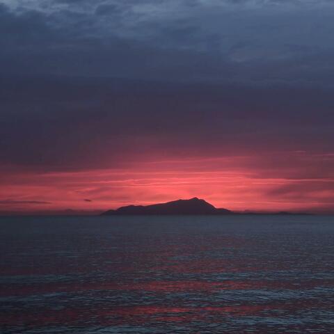 Hiraeth (feat. Lisette Lowe)