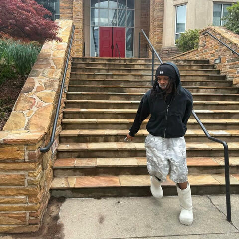 Monster under the bed !