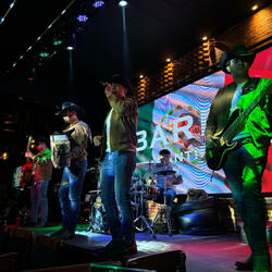 Amor / Bonita (En vivo)