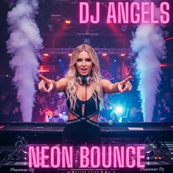 Neon Bounce (feat. Kiki Kreuzberg)