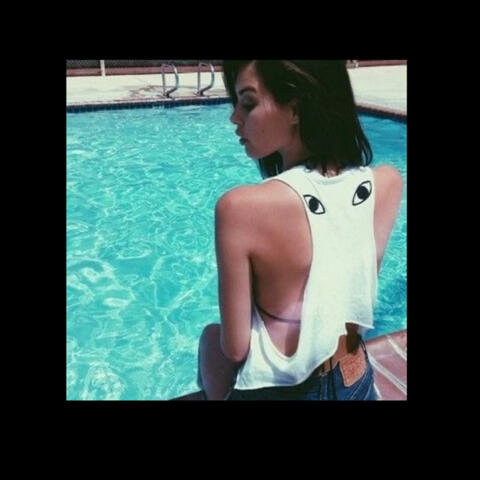 Poolside trippin