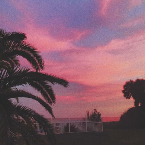 OUTSIDE THIS SUMMER ☀️