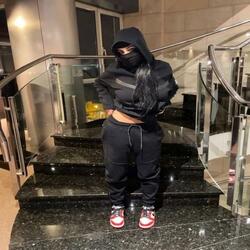 Crina negra x hoodtrap