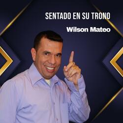 Sentado en Su Trono