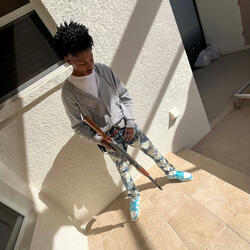 She Wan Fi Sit On My Lap