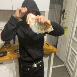 geek (feat. 213brick)