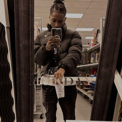 Adore me (feat. KvOnDaBeat & Keeceybaby)