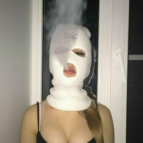 VOLVER (feat. Blaaack.Ty lc)
