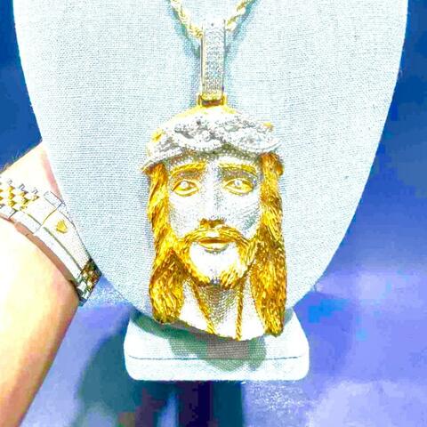 I LOOK GREAT ON THE CROSS