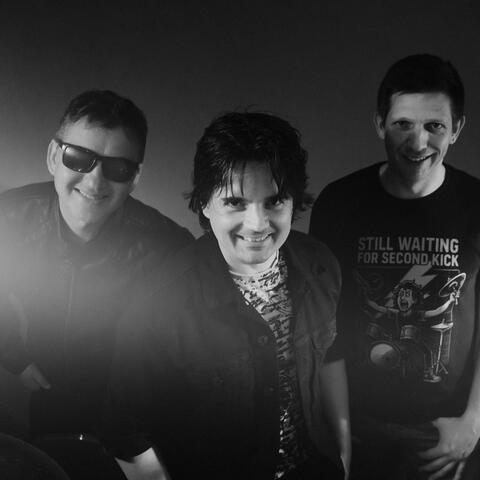 Ja te volim, ti me bacaš