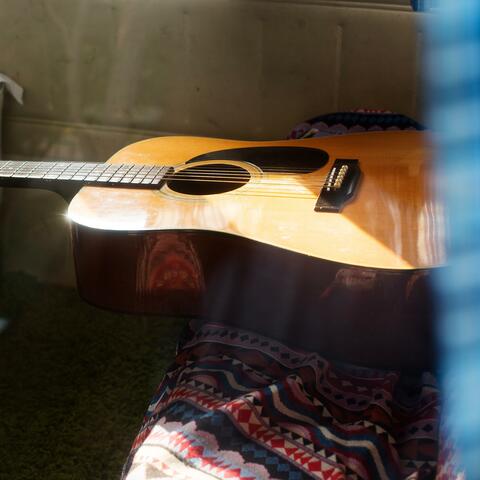 Acoustic Guitar Backing Track In A Major On The Road