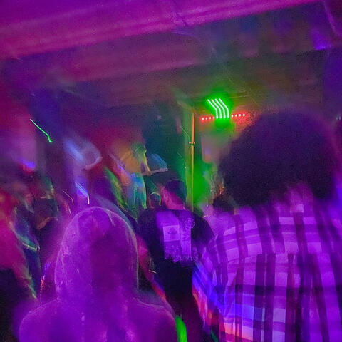 Green House (feat. Adawg & Ski-ski)