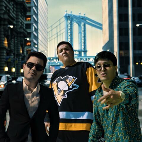 Pahyr knopka (feat. iSka YOUNGER & Meylis Halbayew)