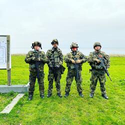 Der Fallschirmjäger (V2)