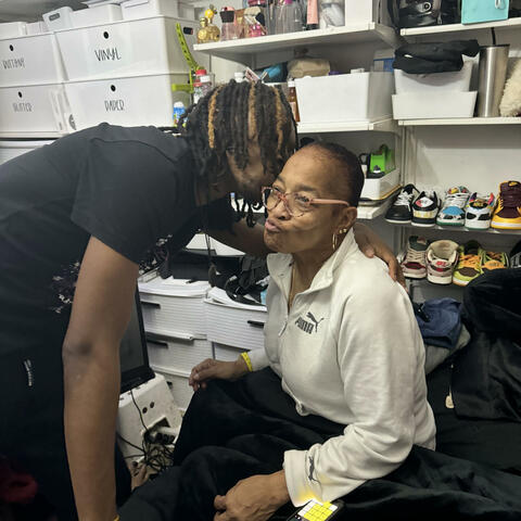 i luv u granny !