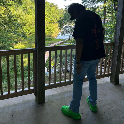 economy (feat. quae B)