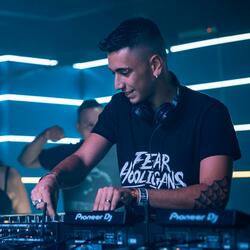 MERTI FACTA NON VERBA